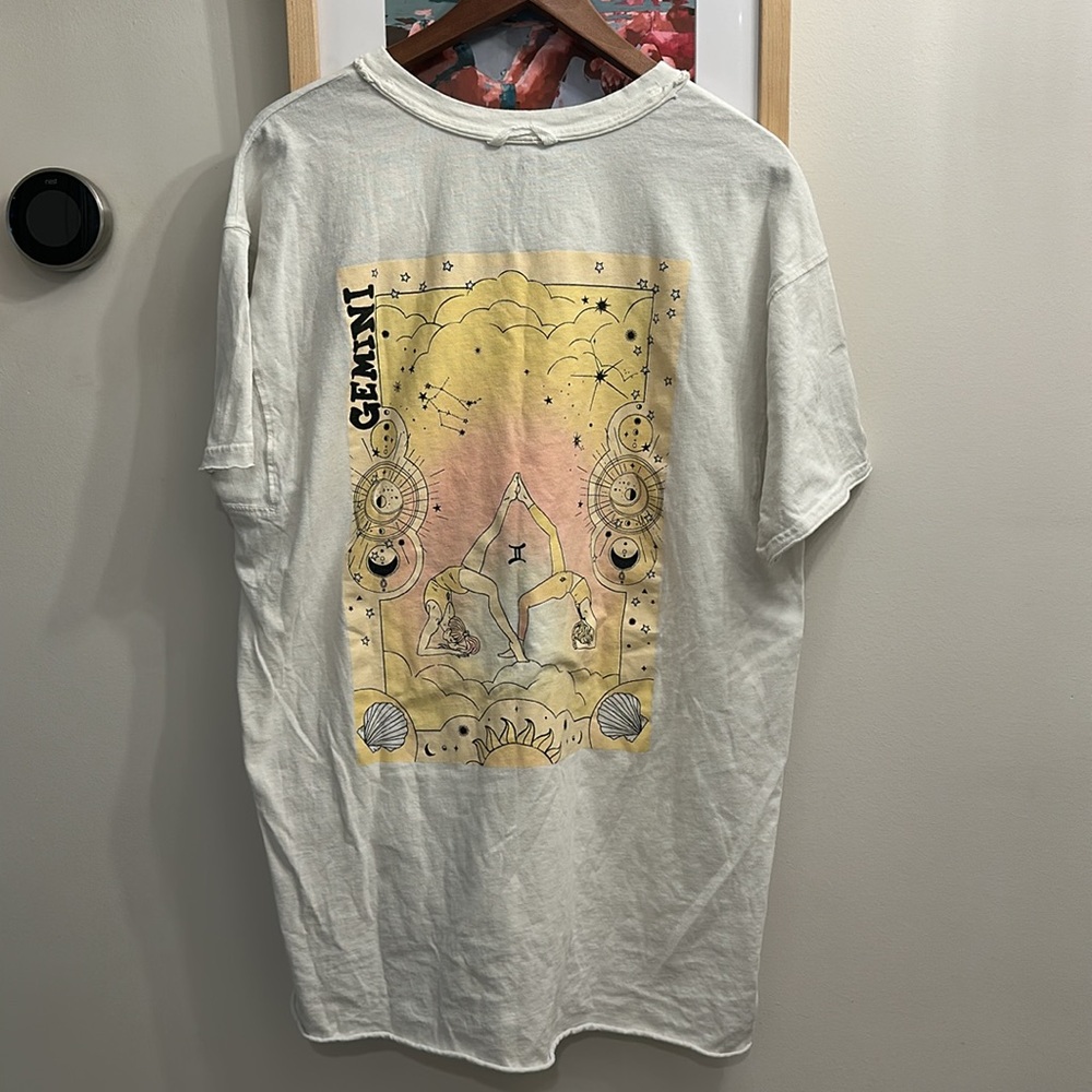 FP Movement Zodiac Boyfriend Tee Size Small Gemini